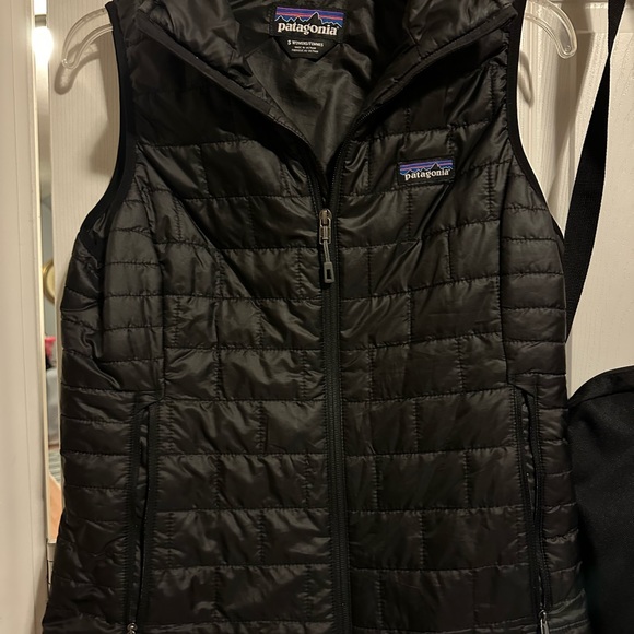 North face vest - Picture 3 of 3
